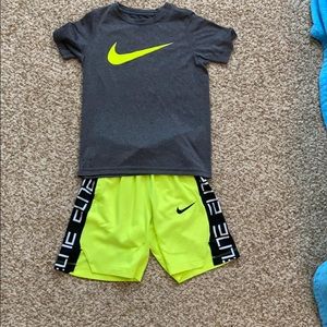 Nike Boys Dry Fit Outfit - Size Small